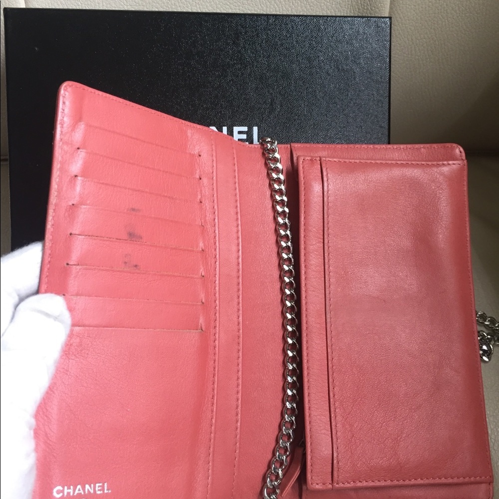 CHANEL Orange Quilted Patent Leather Bag - Picture 8 of 16
